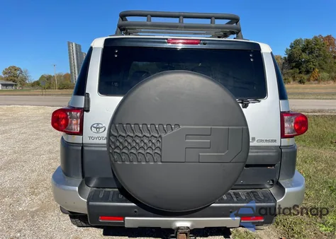 2007 Toyota Fj Cruiser из США, поврежденный, VIN JTEBU11F270044853